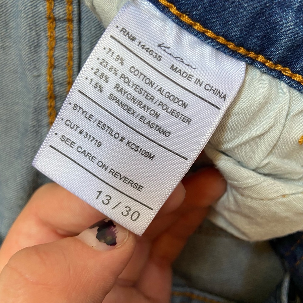 Jeans - Picture 3 of 4